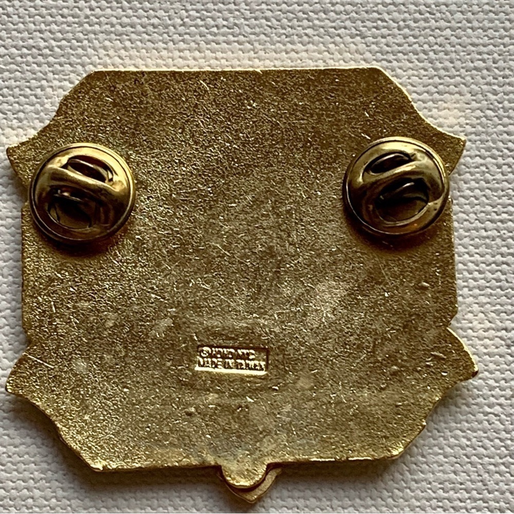 Vintage Lions Club Pin 1983 Pennsylvania District 14-P Boyertown Opera House 2" - Picture 2 of 6